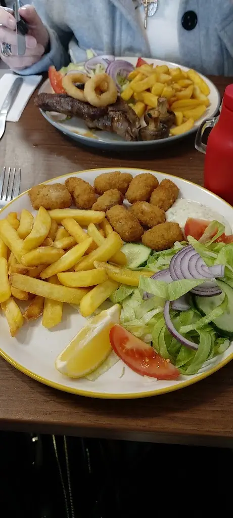 Menu_Trunch Cafe & Restaurant_Chapel Saint Leonards_immagine_4