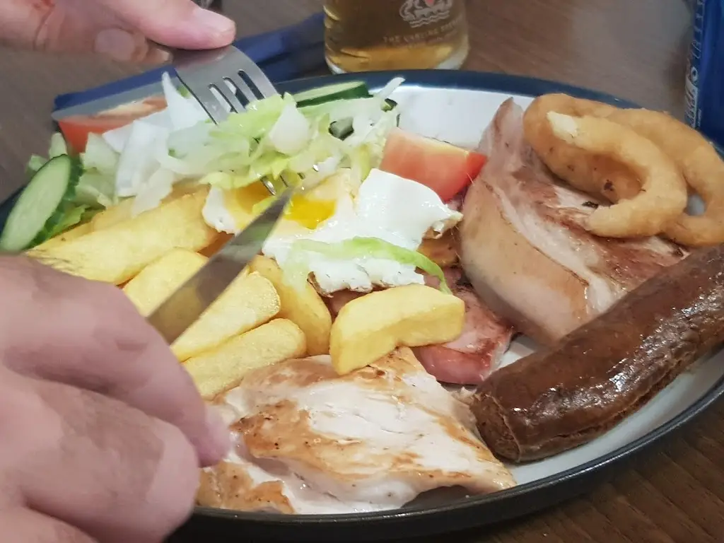 Menu_Trunch Cafe & Restaurant_Chapel Saint Leonards_immagine_6