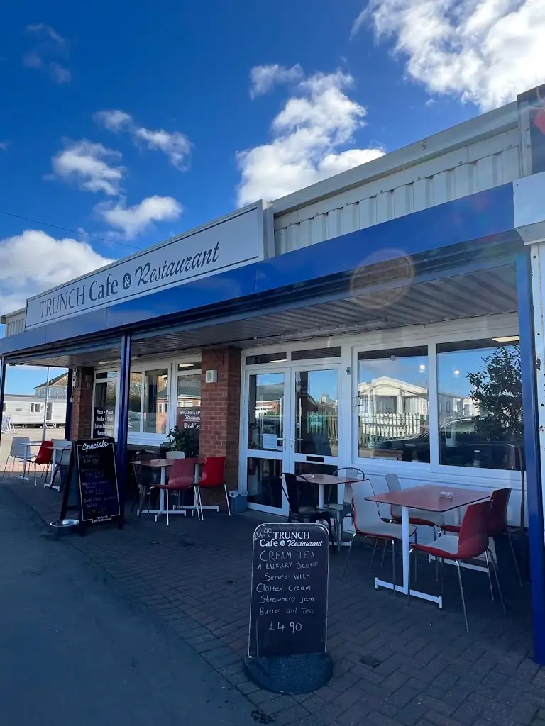 Trunch Cafe & Restaurant restaurant in Chapel Saint Leonards