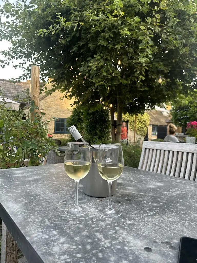 Rebekah Walton_The Swan, Ascott-under-Wychwood Cotswolds_Charlbury_review