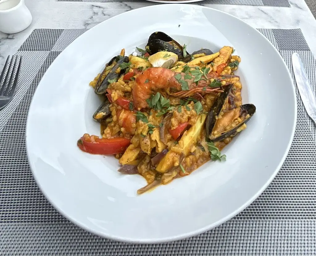 Martin Lowthian_La Fiaba Del Mediterraneo_Caterham_review