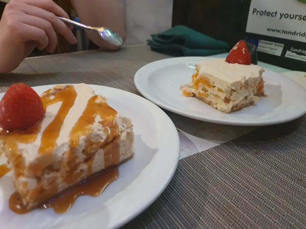 Luke Hutchings_La Fiaba Del Mediterraneo_Caterham_review