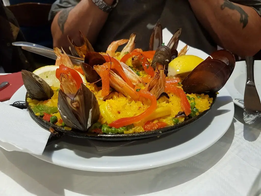 Menu_Casa Lola_Caterham_image_6