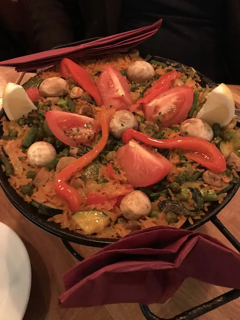 Casa Lola_Caterham_slider_image_3