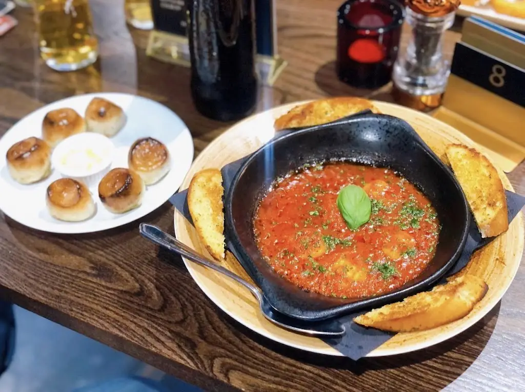 Whyteleafe Grill & Bar, Caterham_Caterham_slider_image_3