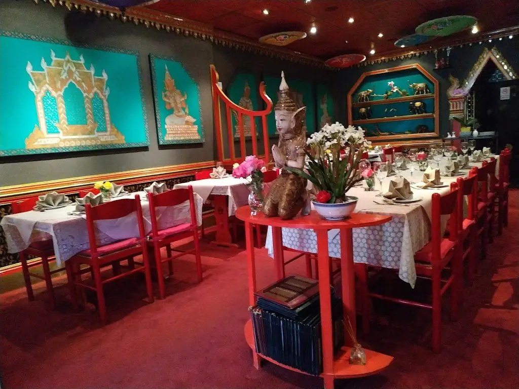 Laurence “GreenReaper” Parry_Bua Thai Caterham Restaurant_Caterham_review