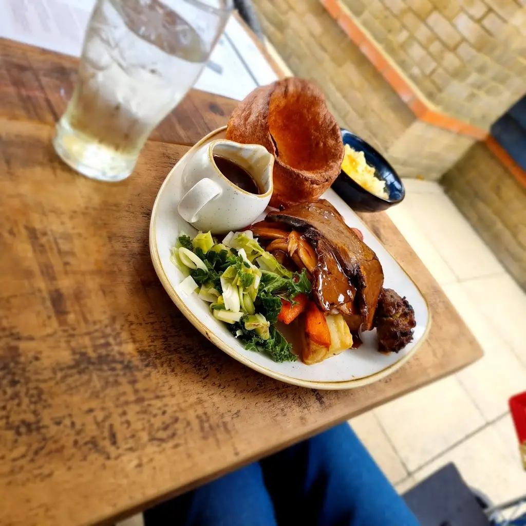 Menu_Boundary on The Green_Caterham_image_8