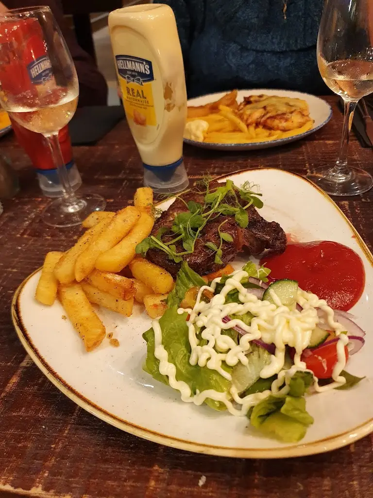 Menu_Boundary on The Green_Caterham_image_9