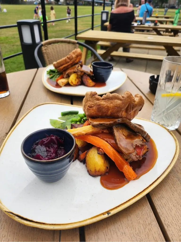 Chloe T_Boundary on The Green_Caterham_review