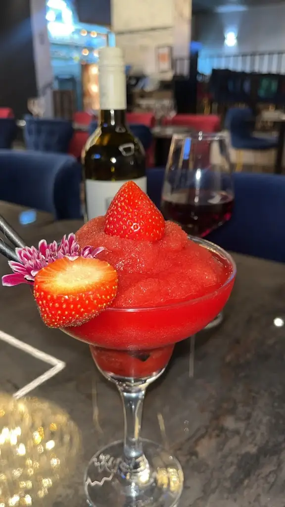 Toyosi D_Pasha BBQ and Cocktail Bar_Caterham_review