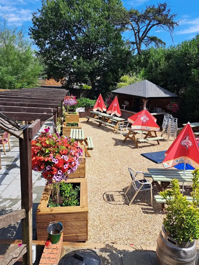 The Caterham Arms_Caterham_slider_image_1