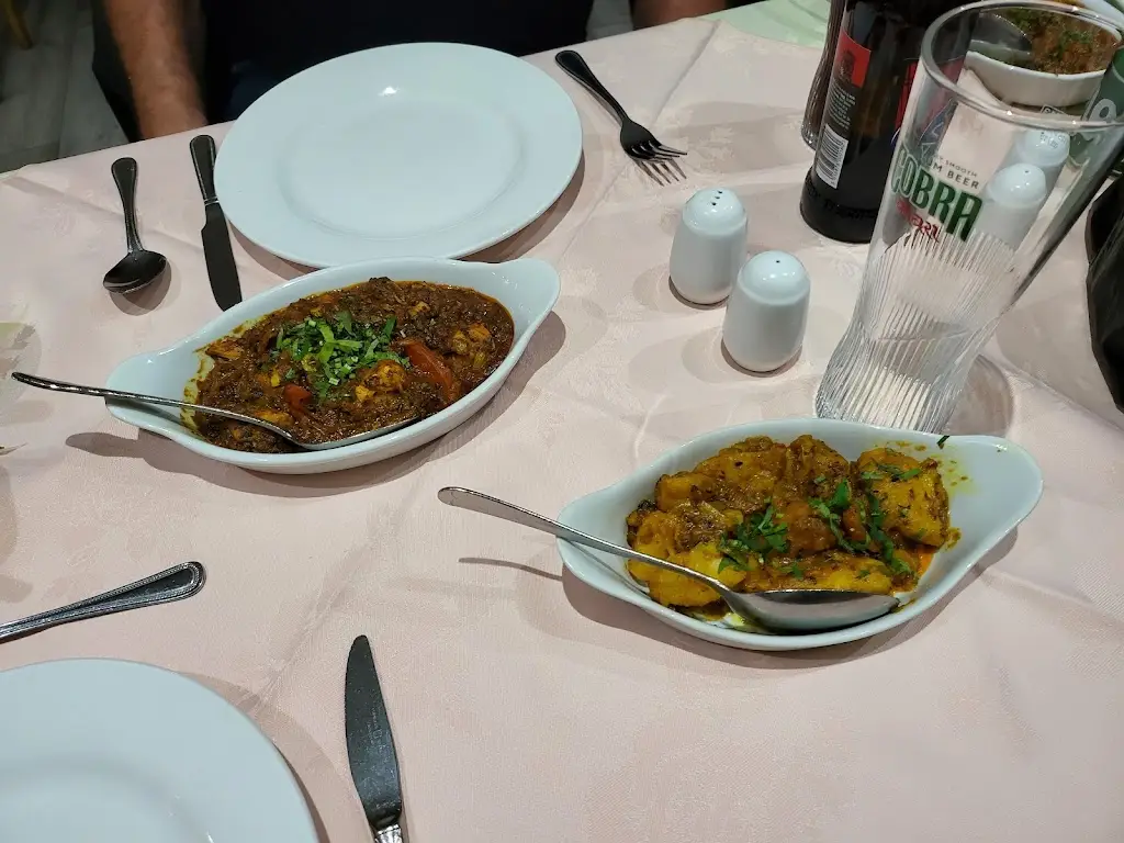 Menu_Rajduth Tandoori Indian Restaurant_Caterham_image_2