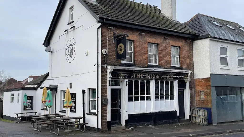 The Royal Oak, Caterham_Caterham_slider_image_3