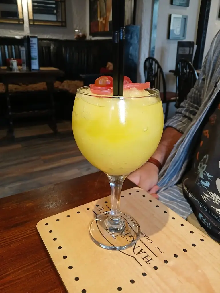 Nathan Sleat_The Hanging Gate_Chapel en le Frith_reseña