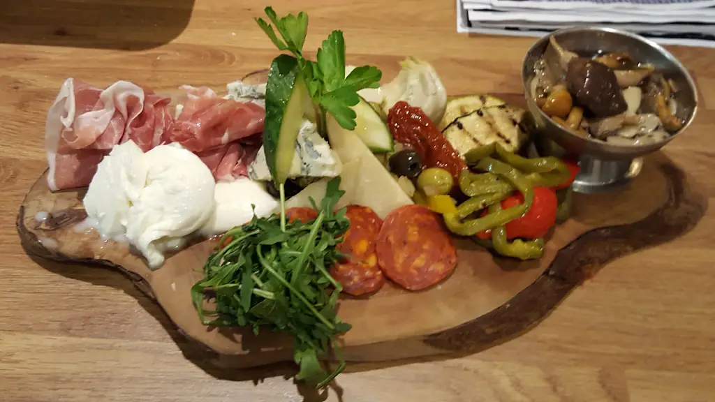 Menu_The Royal Bar & Grill_Chapel en le Frith_image_7