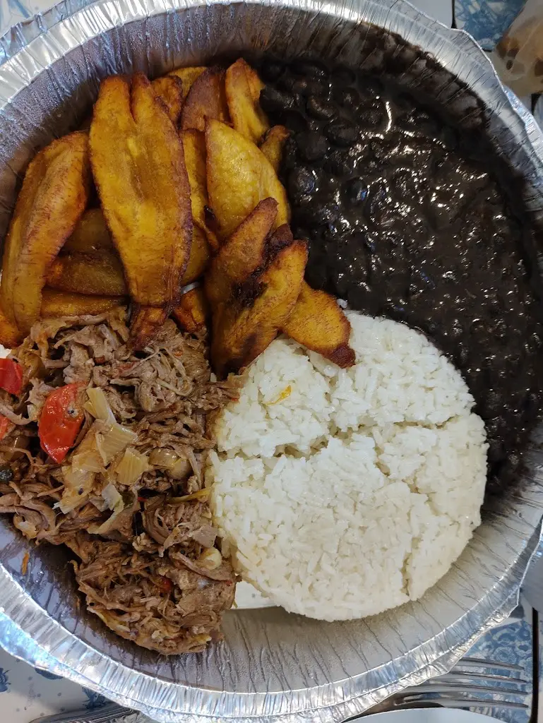 Marjorie C._QUÉBUENO!_Chard_review