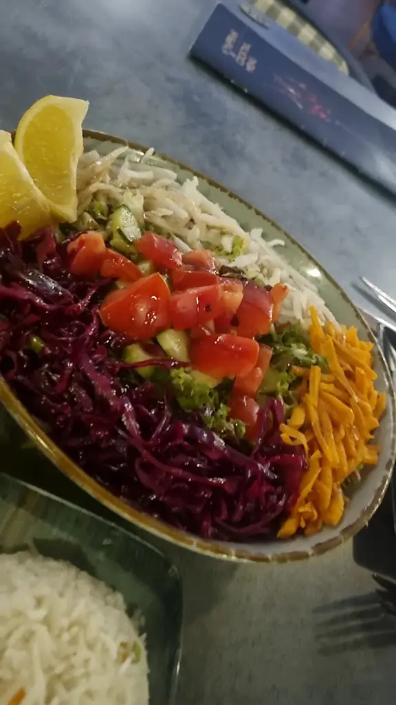 Lara's Turkish Restaurant (Yaprak Chalfont St Peter)_Chalfont Saint Peter_slider_image_2