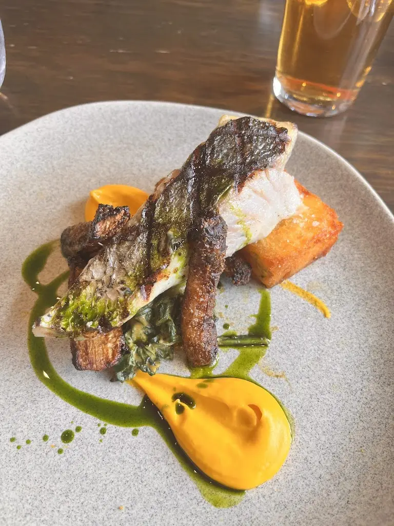 R G_The Three Oaks_Chalfont Saint Peter_review