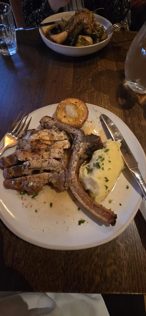 Theodoros Georgiou (Theo)_The Jolly Farmer_Chalfont Saint Peter_review