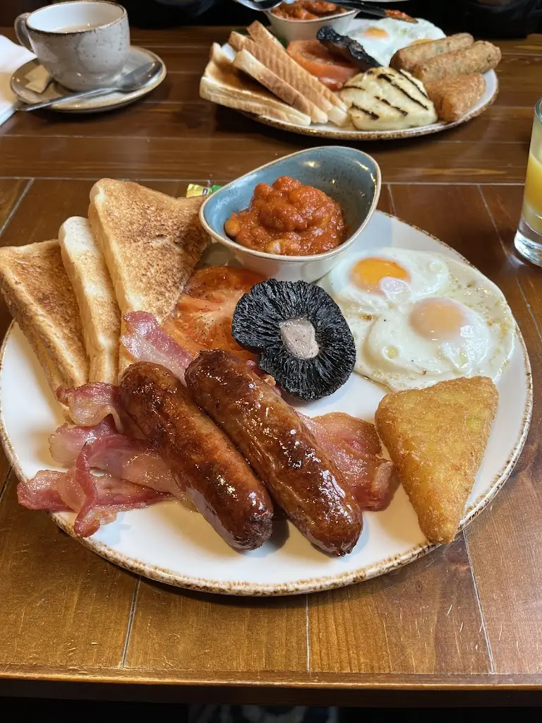 Menu_The Greyhound Inn_Chalfont Saint Peter_image_7