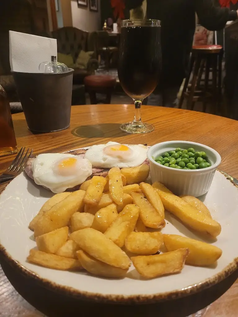 Menu_The Greyhound Inn_Chalfont Saint Peter_image_9