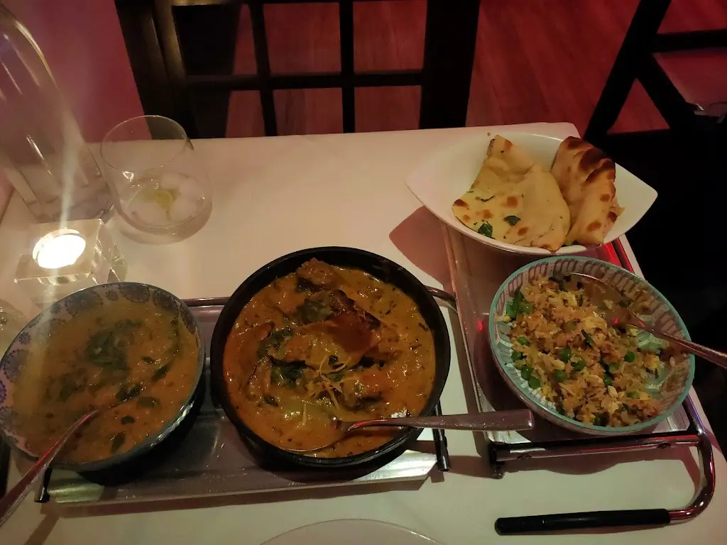 Saffron Lounge Former Spice Restaurant_Chalfont Saint Peter_slider_image_2