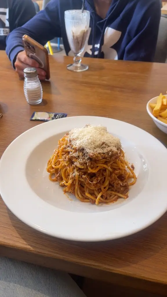 Sallie Sibert_Madeira Restaurant_Chalfont Saint Peter_review