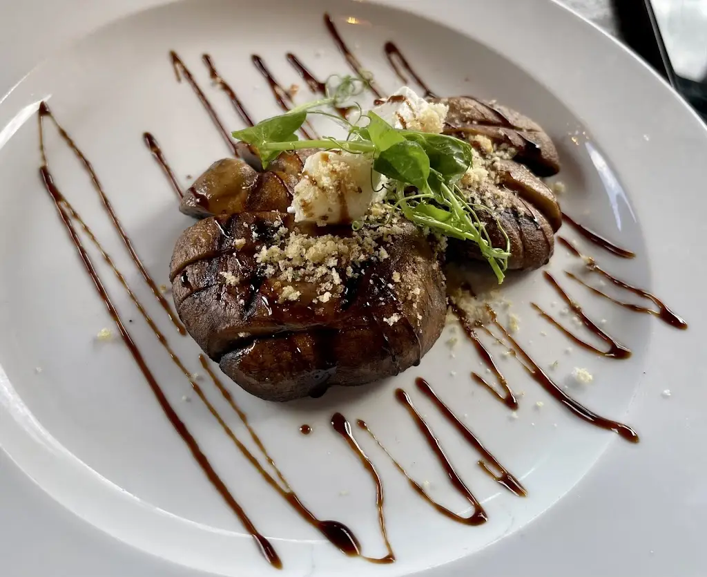 Lomito_Chalfont Saint Peter_slider_image_3