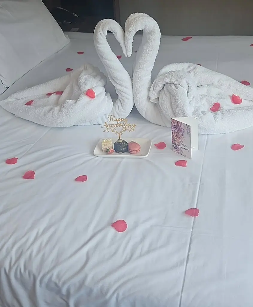 Lilly M_Crowne Plaza Gerrards Cross by IHG_Chalfont St Giles_review