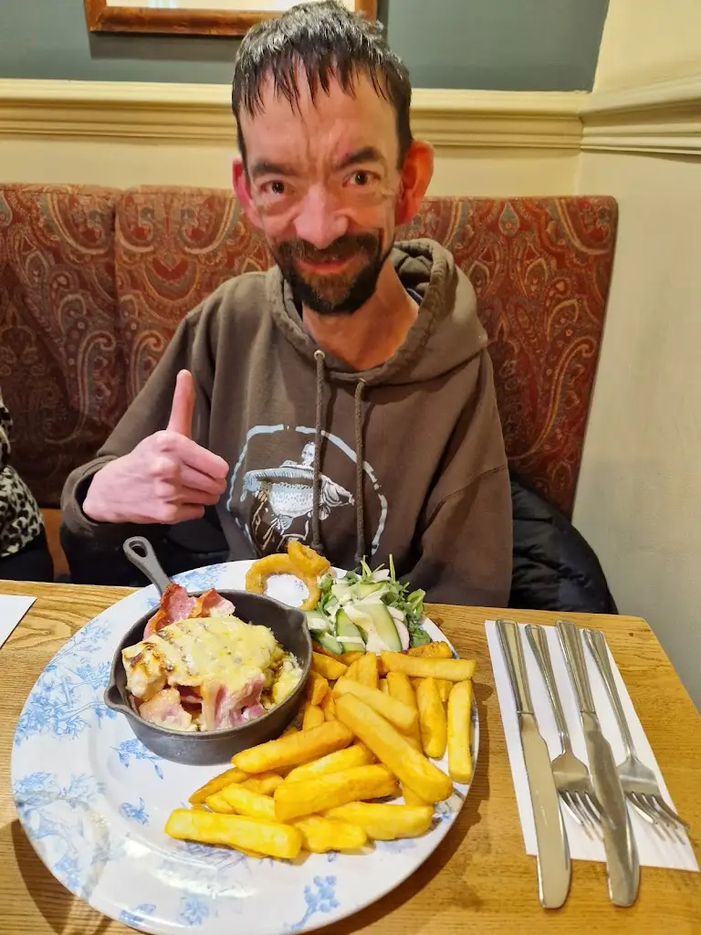 HUXLEY_The White Hart Inn_Chalfont St Giles_review