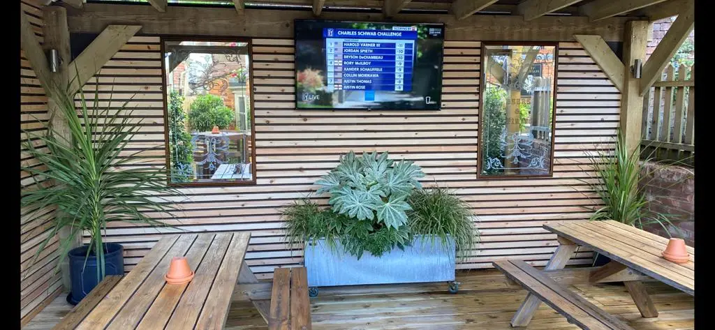 Feathers restaurant in Chalfont St Giles