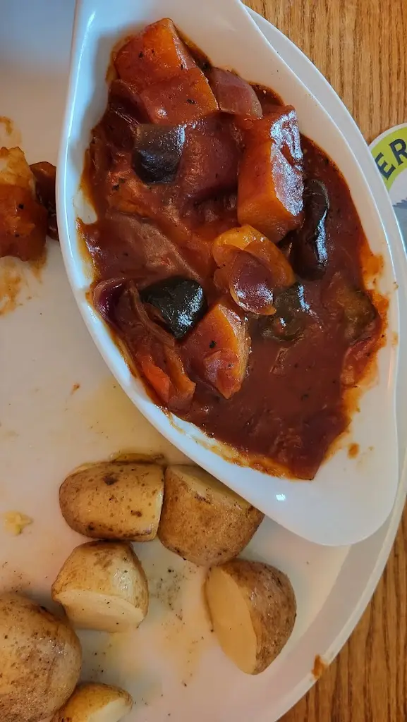 Sarah Sinden_Charlton Inn_Charlton Marshall_review