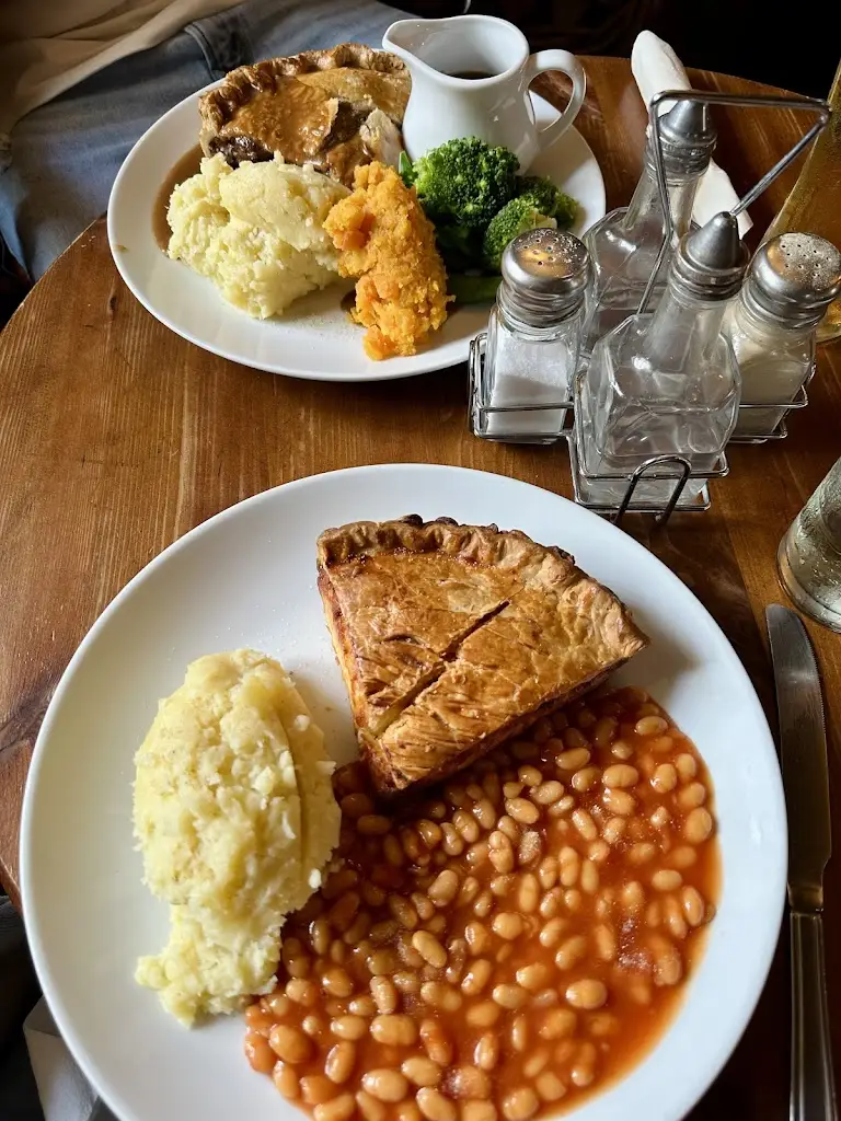 Tara Finch_Brown Cow_Chatburn_review