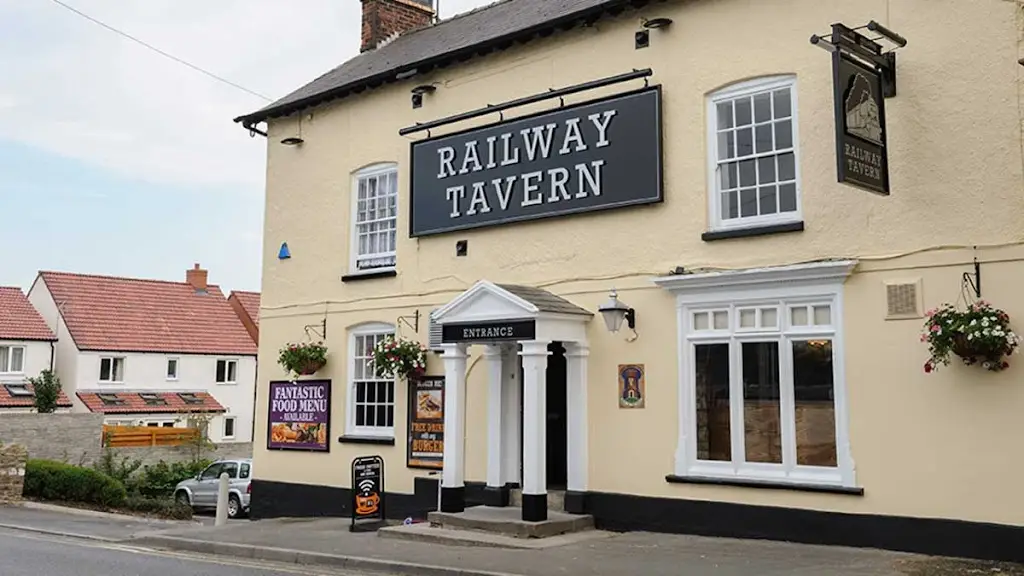 Railway Tavern restaurant in Charfield