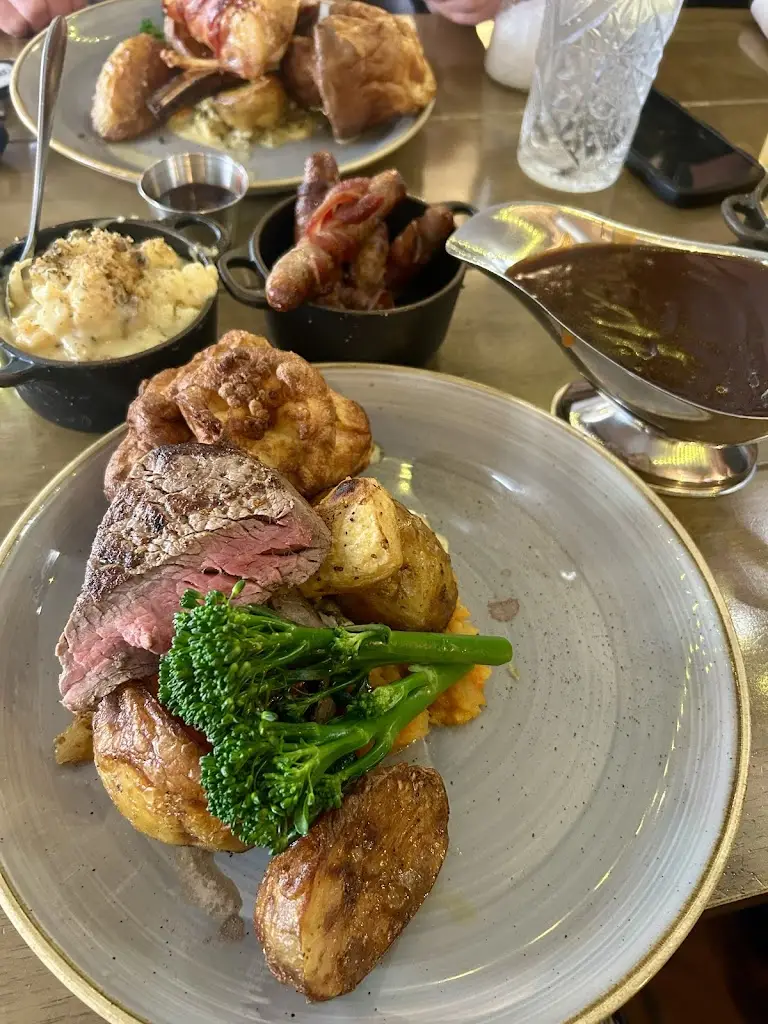 Anonymous_The Falcon Steakhouse_Charfield_review