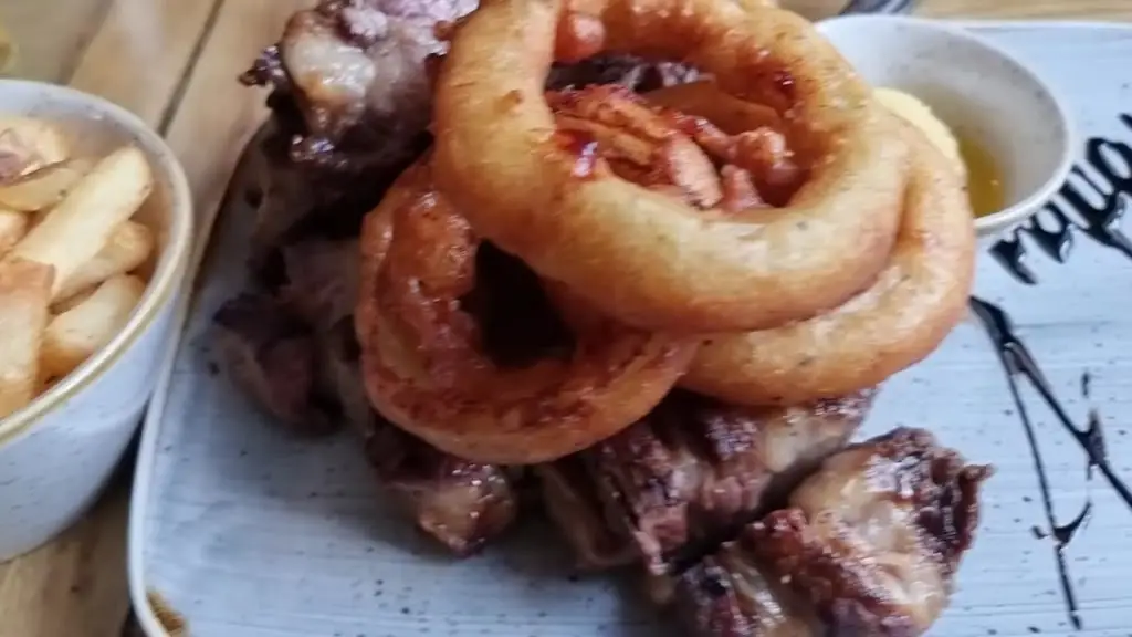 The Falcon Steakhouse_Charfield_slider_image_2