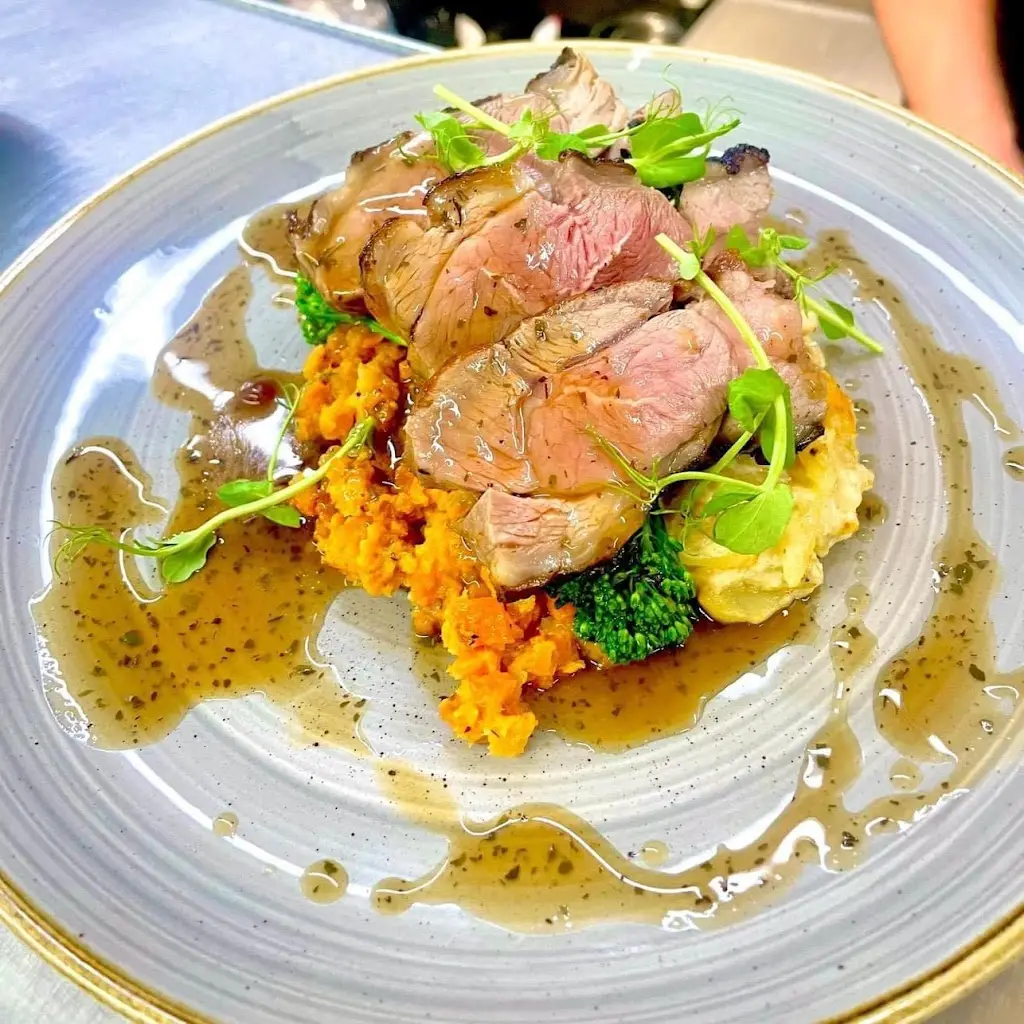 The Falcon Steakhouse_Charfield_slider_image_3