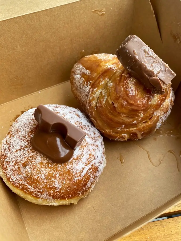 Ellie de Abela-Borg_The Bridge_Charfield_review