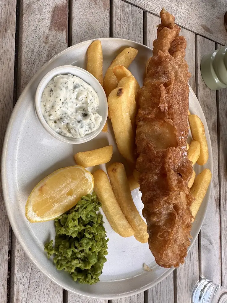 Cate Carroll_The Bull Inn, Sonning-on-Thames_Charvil_recensione