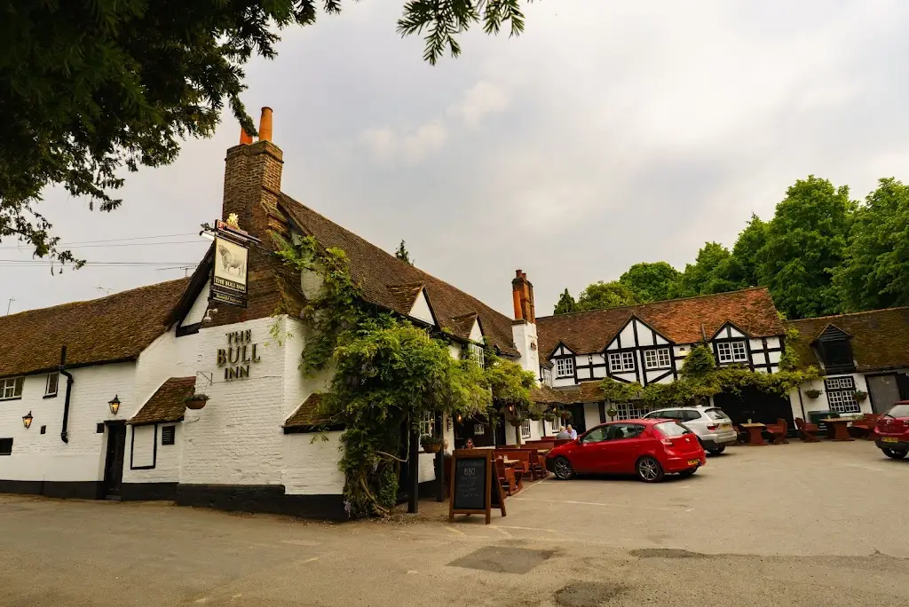 The Bull Inn, Sonning-on-Thames restaurant in Charvil