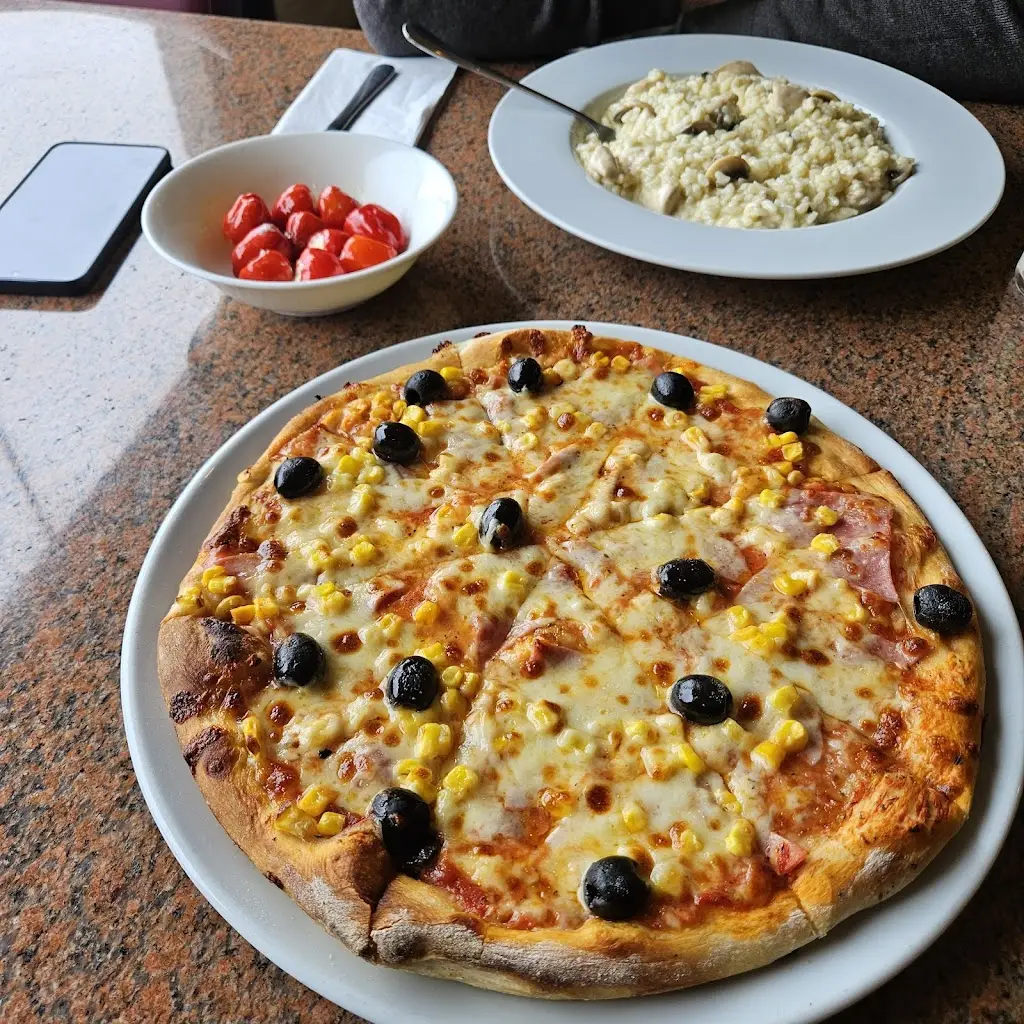 La Fontana Restaurant & Wine Bar_Charvil_slider_image_2