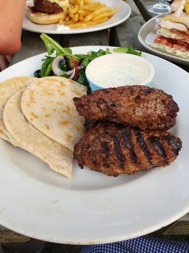 Menu_Burattas_Charvil_imagen_6