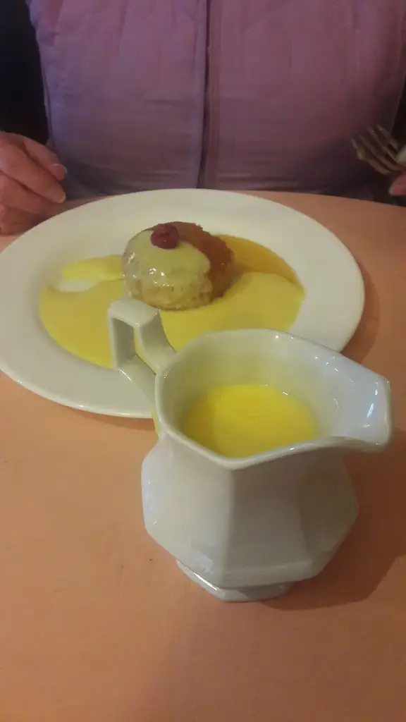 Sue Hawkins_Burattas_Charvil_reseña