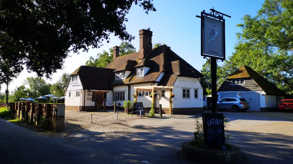 Heron on the Ford_Charvil_slider_image_3