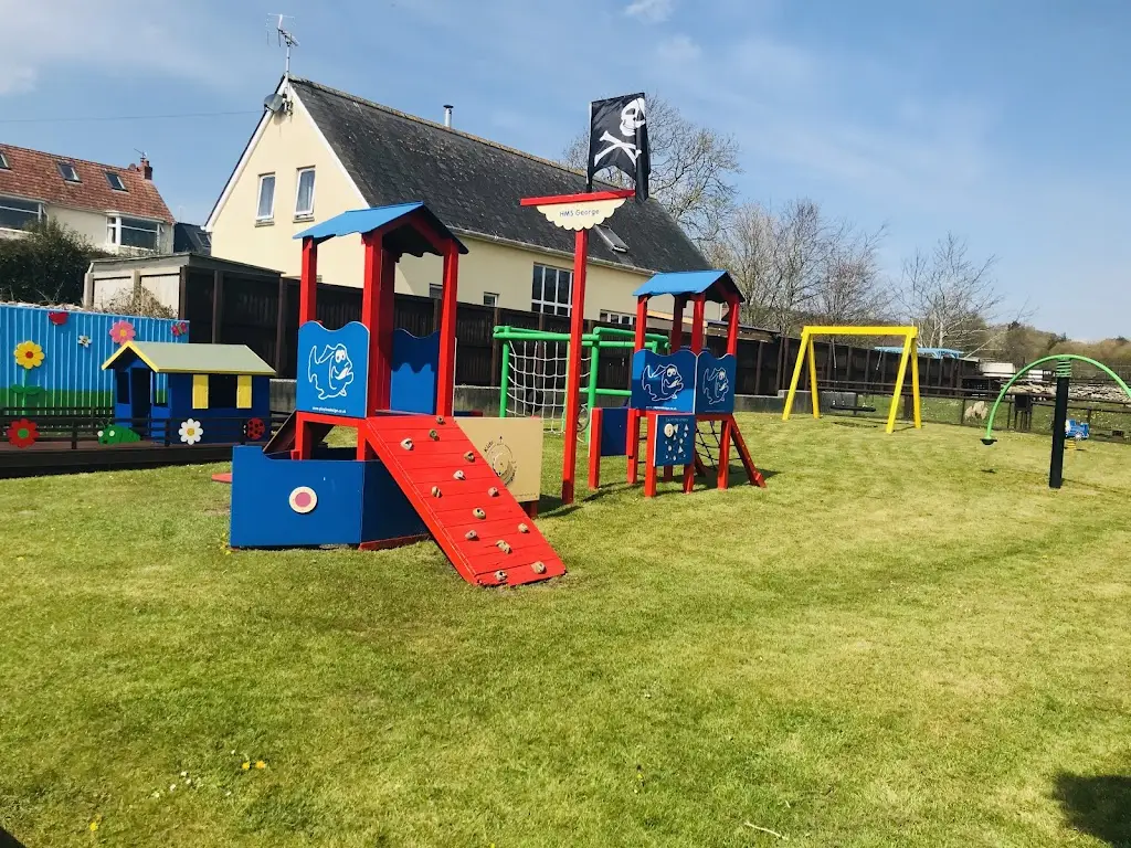 The George_Charmouth_slider_image_3