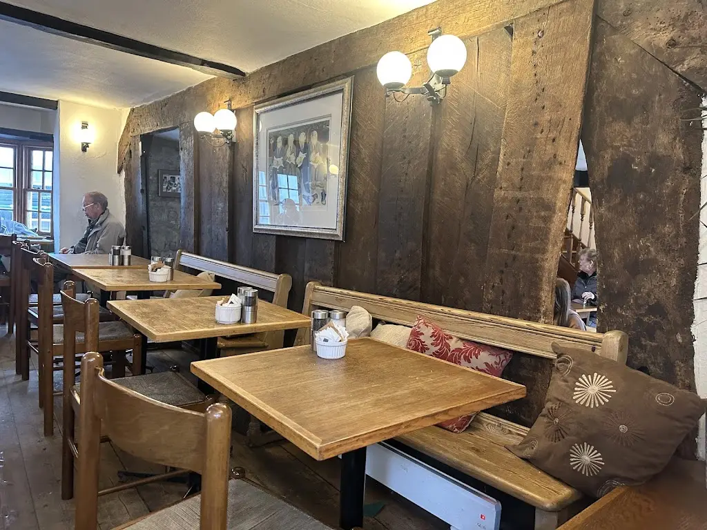 Bell Cliff_Charmouth_slider_image_1