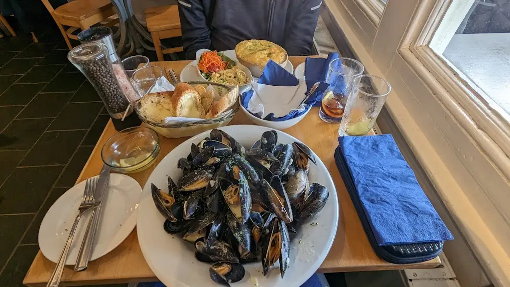 Menu_Harbour Inn_Charmouth_image_7