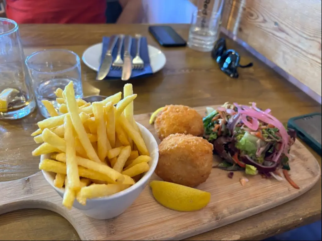 Harbour Inn_Charmouth_slider_image_3