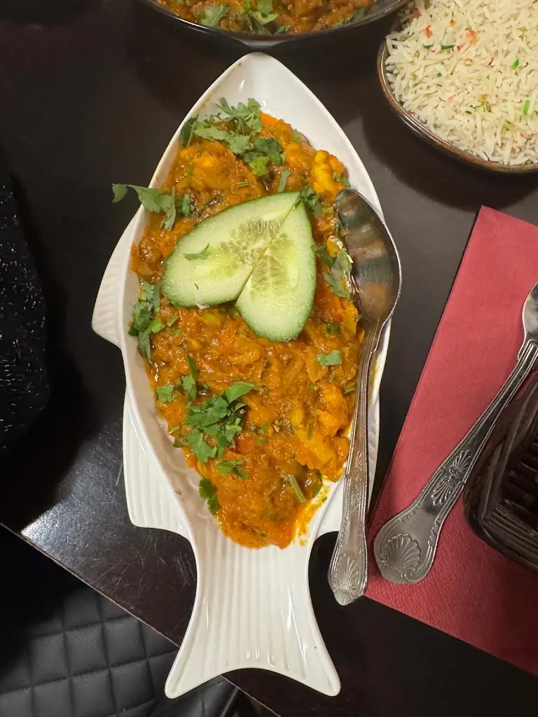 Emruz Nahin_29 Spices_Charminster_review