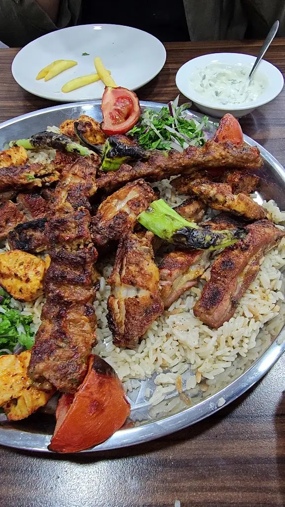 Lahmacino_Charminster_slider_image_2